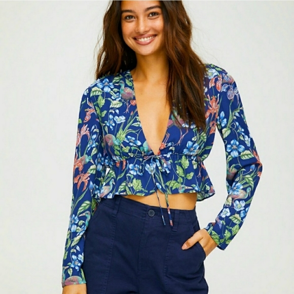 Sunday Best Tops - Aritzia Sunday Best Kimberly Bird Blouse Crop Top Tie Front Large Indigo Blue